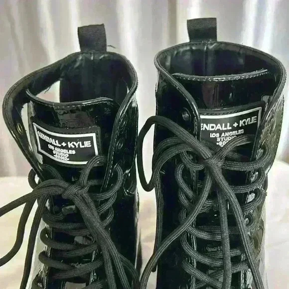 BRAND NEW Kendall + Kylie black boots ✨✨ - Picture 8 of 14
